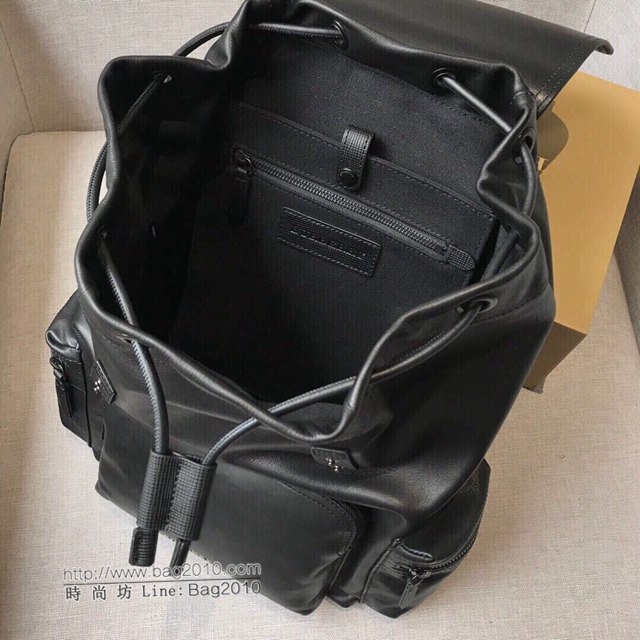 Burberry專櫃新款雙肩包 巴寶莉The Rucksack軍旅男女通用背包  db1127